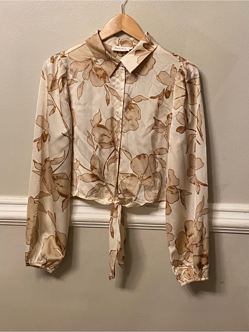 Everly Rose Lovely Floral Tie-Front Blouse - Cream & Brown size M